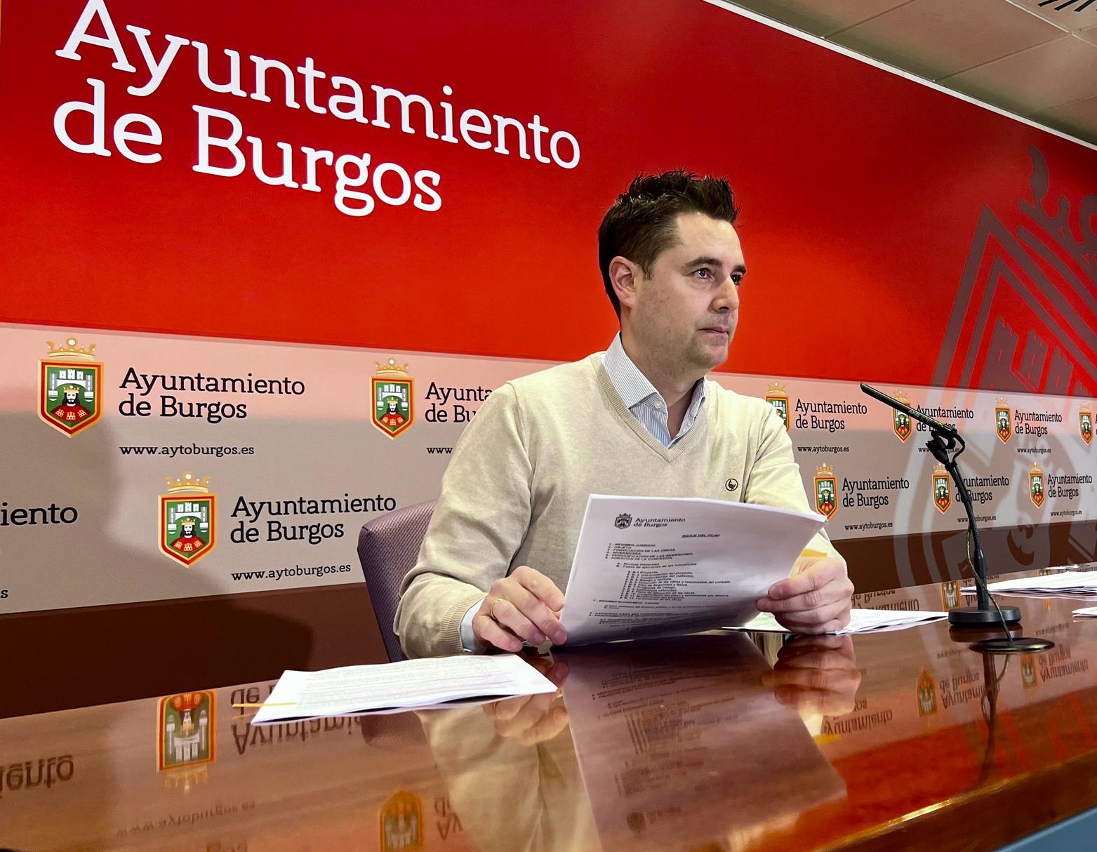 De la Rosa insta al equipo de Gobierno y al Burgos CF a que agilicen la modificación del PGOU para la construcción de la grada tribuna